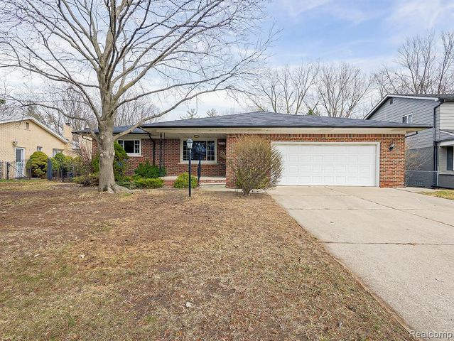 25748 Curie Avenue, Warren, MI 48091