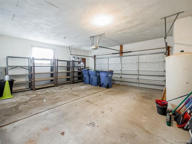 25748 Curie Avenue, Warren, MI 48091