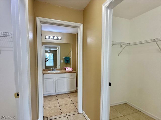 2015 Xelda AVE N, Lehigh Acres, FL 33971