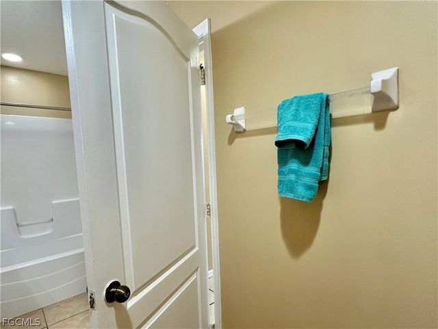 2015 Xelda AVE N, Lehigh Acres, FL 33971