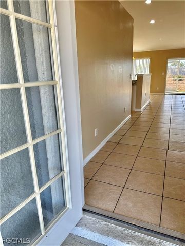 2015 Xelda AVE N, Lehigh Acres, FL 33971