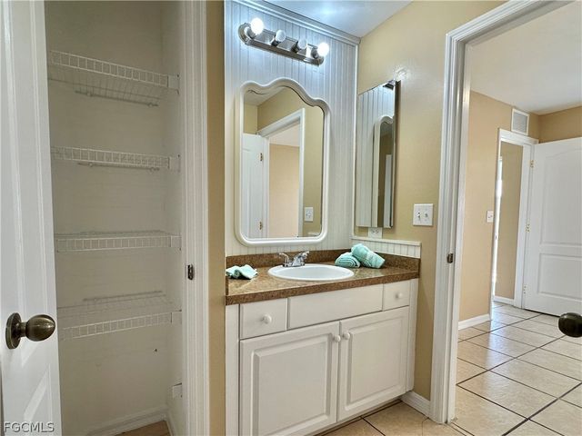 2015 Xelda AVE N, Lehigh Acres, FL 33971