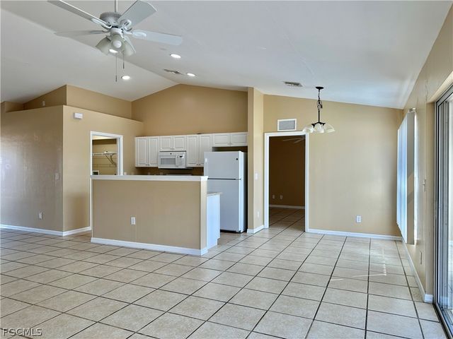 2015 Xelda AVE N, Lehigh Acres, FL 33971