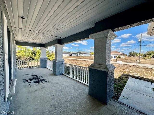 2015 Xelda AVE N, Lehigh Acres, FL 33971