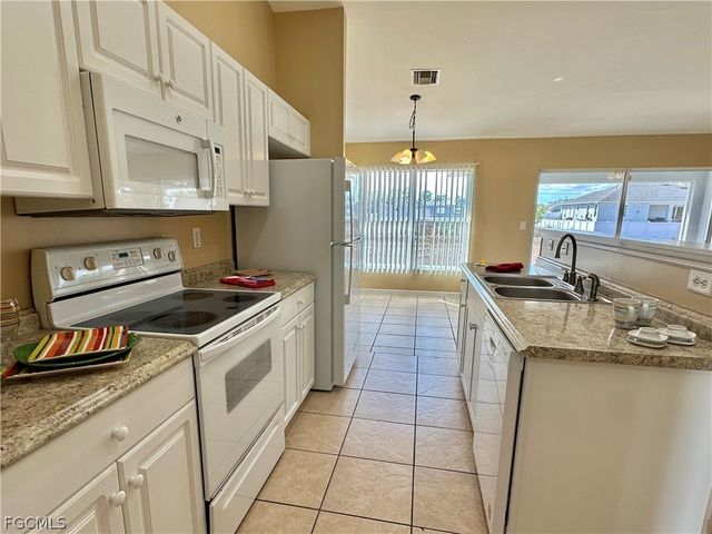 2015 Xelda AVE N, Lehigh Acres, FL 33971