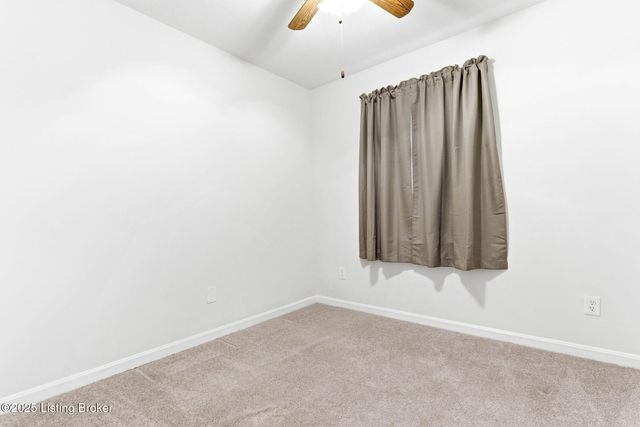 3910 Tally Ho Ct, Jeffersontown, KY 40299