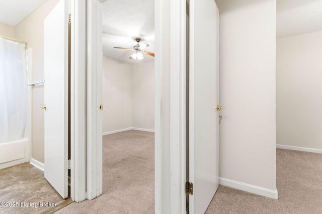 3910 Tally Ho Ct, Jeffersontown, KY 40299