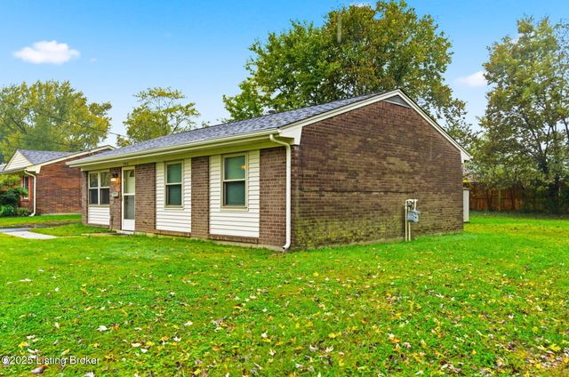 3910 Tally Ho Ct, Jeffersontown, KY 40299