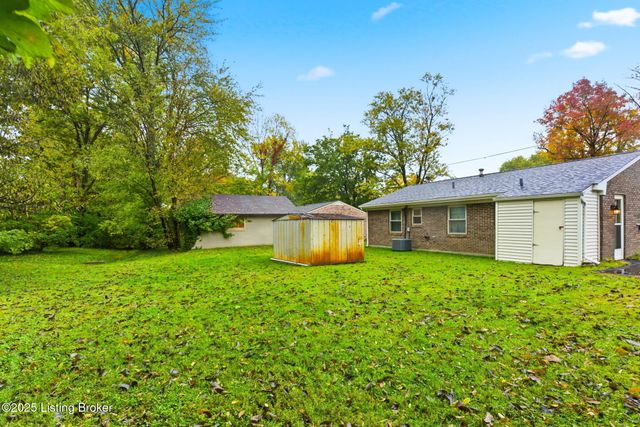 3910 Tally Ho Ct, Jeffersontown, KY 40299