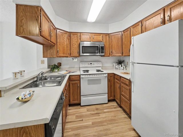 1699 S Trenton St 8, Denver, CO 80231