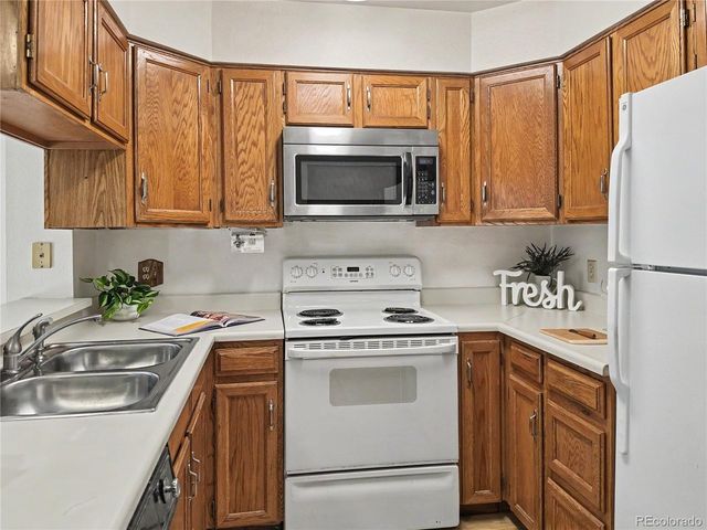 1699 S Trenton St 8, Denver, CO 80231
