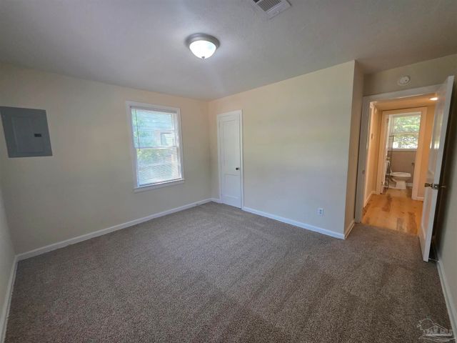 35 Kennington Dr, Pensacola, FL 32507