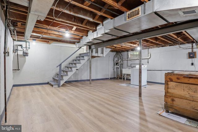 934 N LONGFELLOW ST, Arlington, VA 22205