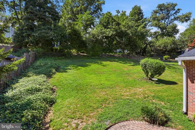 934 N LONGFELLOW ST, Arlington, VA 22205