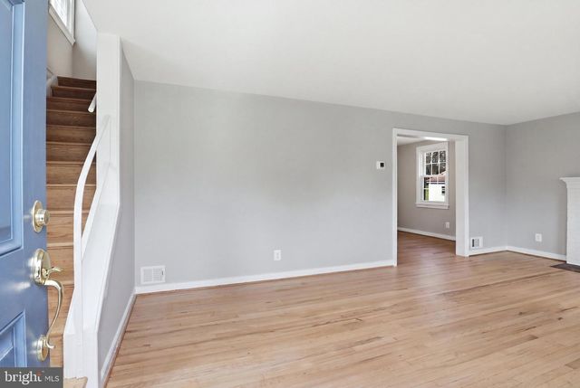 934 N LONGFELLOW ST, Arlington, VA 22205