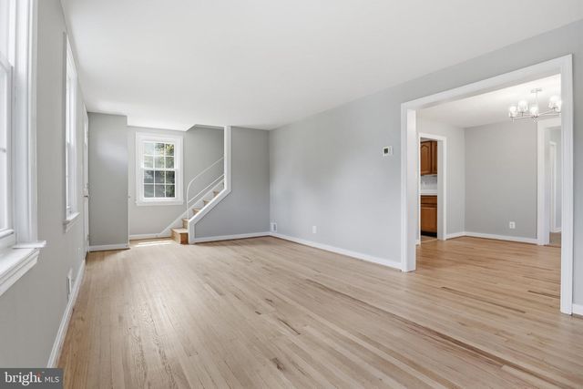 934 N LONGFELLOW ST, Arlington, VA 22205