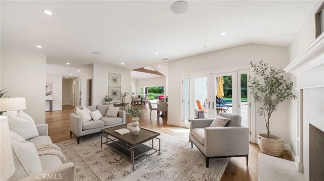 27002 Rocking Horse, Laguna Hills, CA 92653