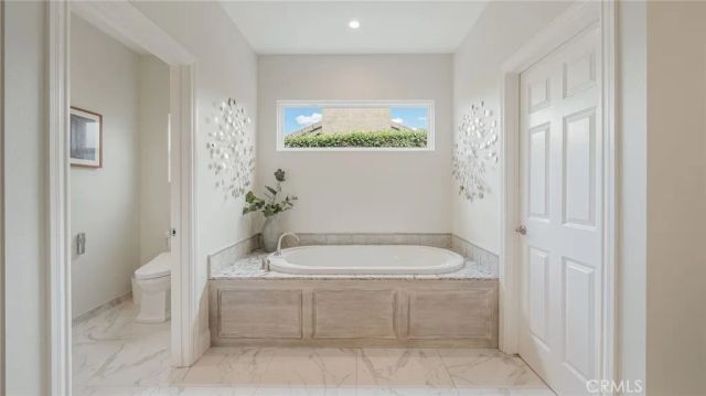 27002 Rocking Horse, Laguna Hills, CA 92653