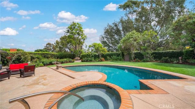 27002 Rocking Horse, Laguna Hills, CA 92653