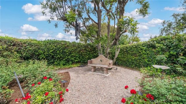 27002 Rocking Horse, Laguna Hills, CA 92653