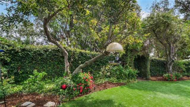 27002 Rocking Horse, Laguna Hills, CA 92653