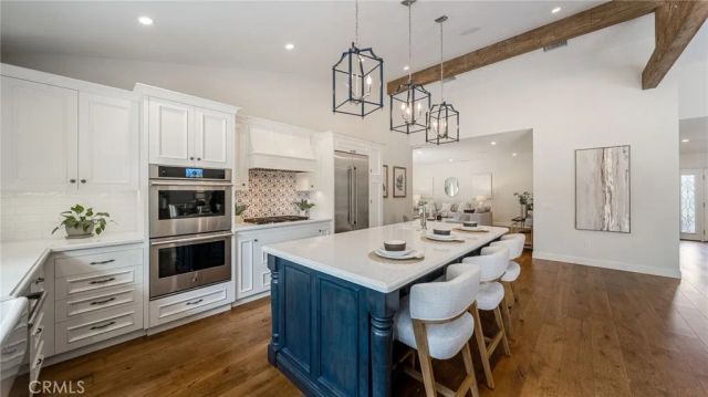 27002 Rocking Horse, Laguna Hills, CA 92653