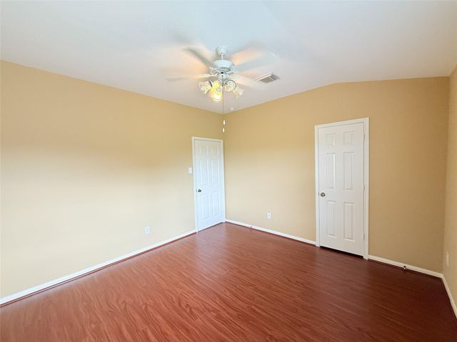 3707 Canterbury Park Drive, Pearland, TX 77584