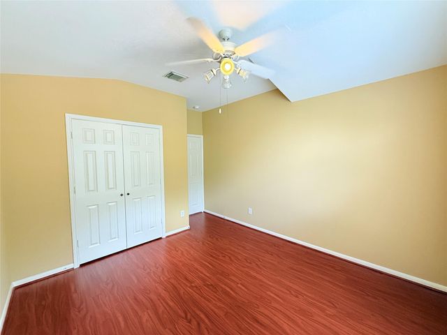 3707 Canterbury Park Drive, Pearland, TX 77584