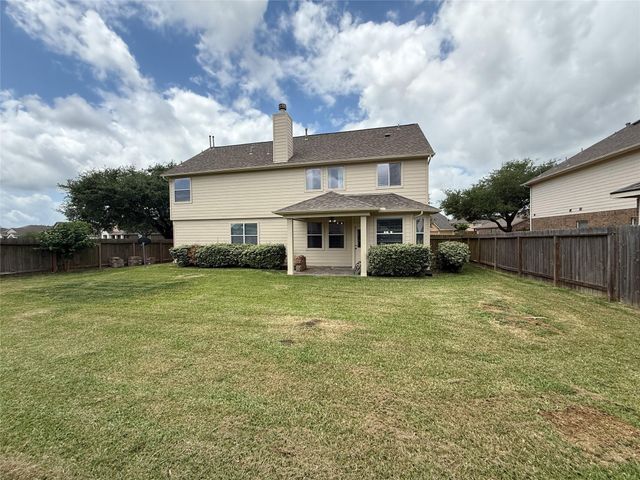 3707 Canterbury Park Drive, Pearland, TX 77584