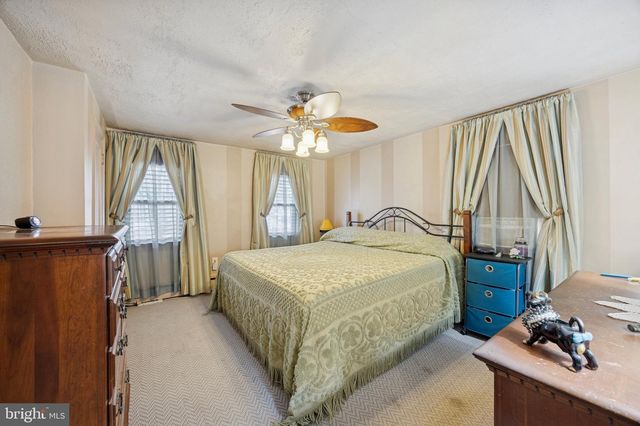 176 CRUM CREEK DR, Woodlyn, PA 19094