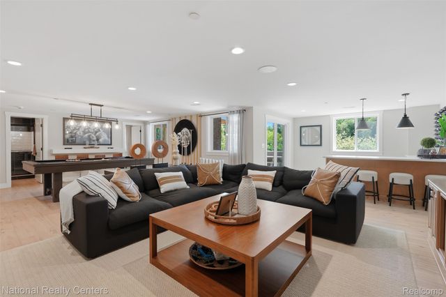 509 Concord Pines Drive, Ann Arbor, MI 48105
