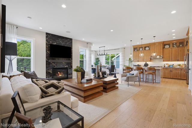 509 Concord Pines Drive, Ann Arbor, MI 48105