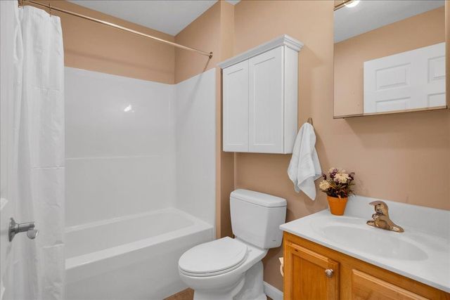 10 Kellogg Rd Ste 114, Essex, VT 05452