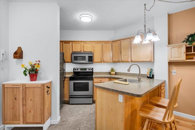 10 Kellogg Rd Ste 114, Essex, VT 05452