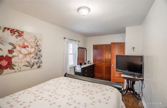 1821 S Smithville Road, Dayton, OH 45420