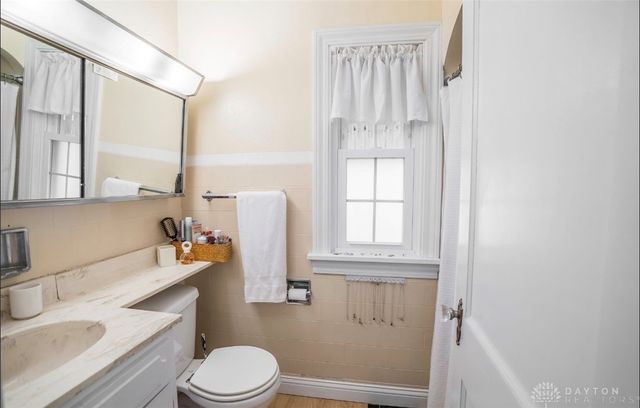 1821 S Smithville Road, Dayton, OH 45420