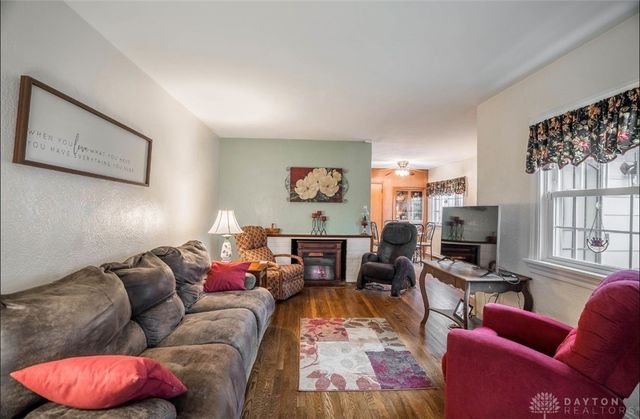 1821 S Smithville Road, Dayton, OH 45420