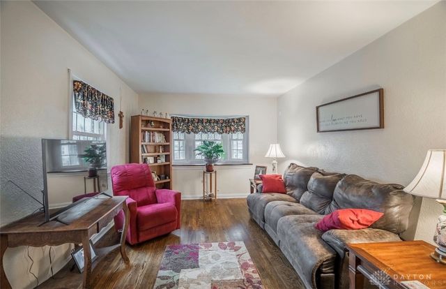 1821 S Smithville Road, Dayton, OH 45420