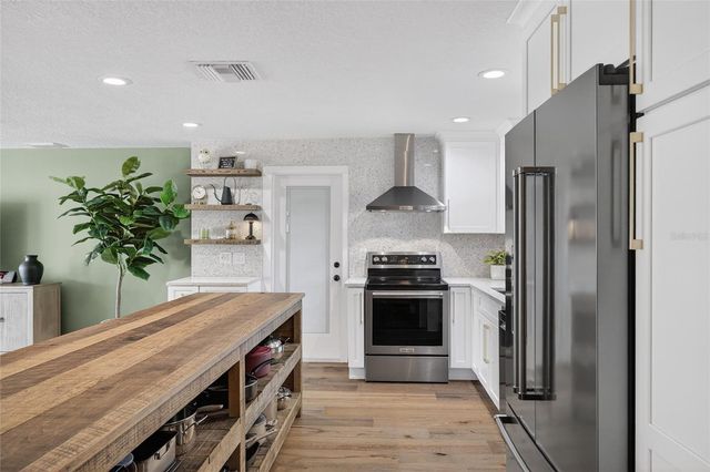 2171 LAGOON DRIVE, Dunedin, FL 34698