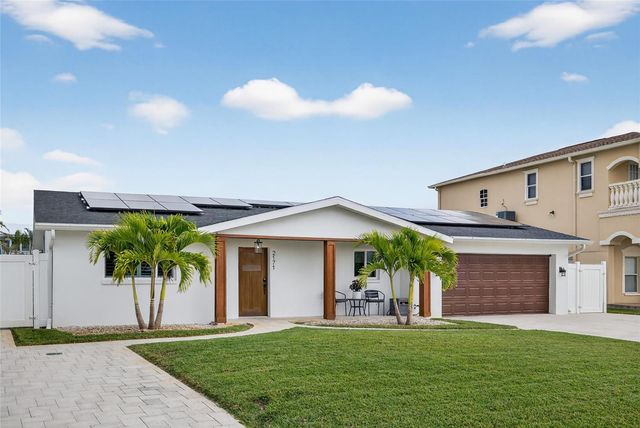 2171 LAGOON DRIVE, Dunedin, FL 34698