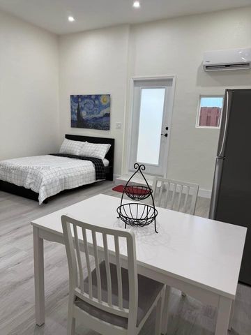 16164 SW 143rd Ln 1, Miami, FL 33196