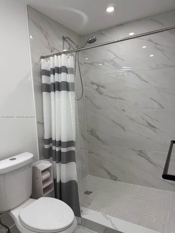 16164 SW 143rd Ln 1, Miami, FL 33196