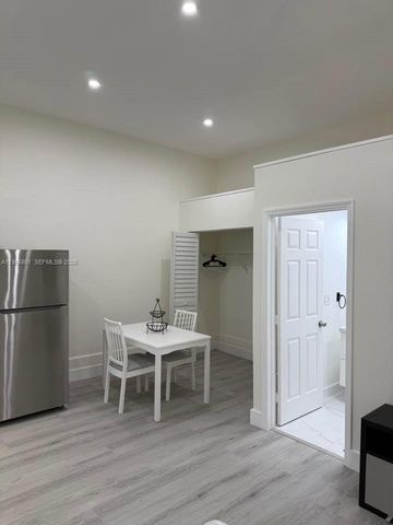 16164 SW 143rd Ln 1, Miami, FL 33196