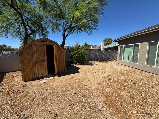 2431 La Casa Drive, Henderson, NV 89014