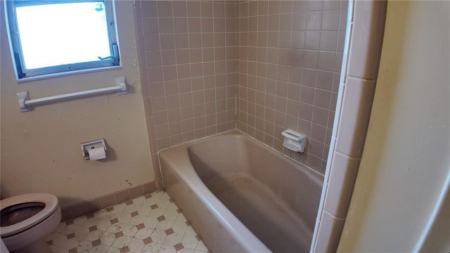 5026 N SOCRUM LOOP ROAD, Lakeland, FL 33809