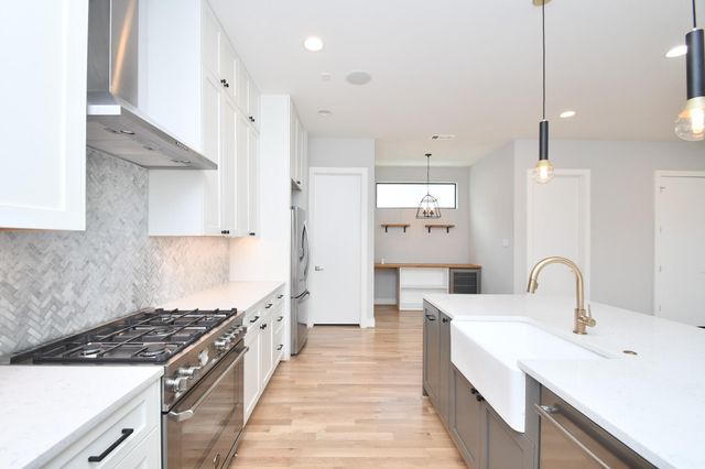 818 Knox Street, Houston, TX 77007