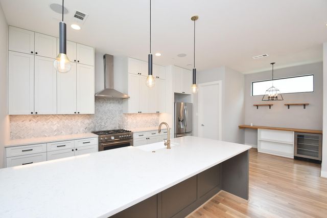 818 Knox Street, Houston, TX 77007