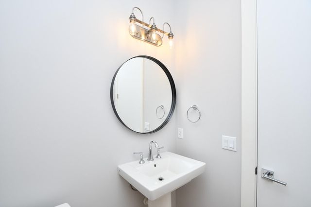 818 Knox Street, Houston, TX 77007