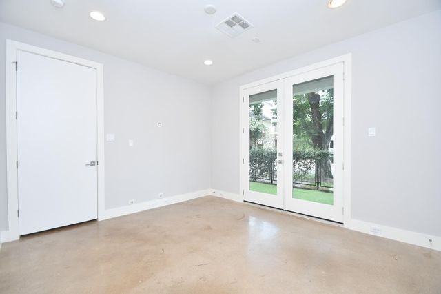 818 Knox Street, Houston, TX 77007