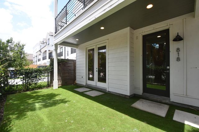 818 Knox Street, Houston, TX 77007